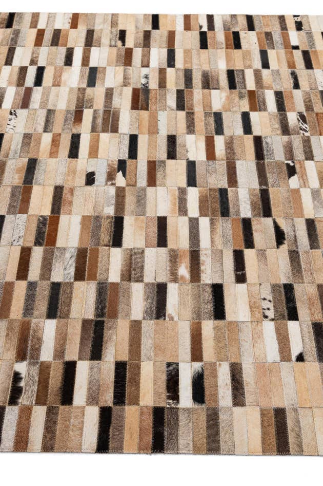 Detail image of 5' x 7' 11 Cowhide - Patchwork Rug