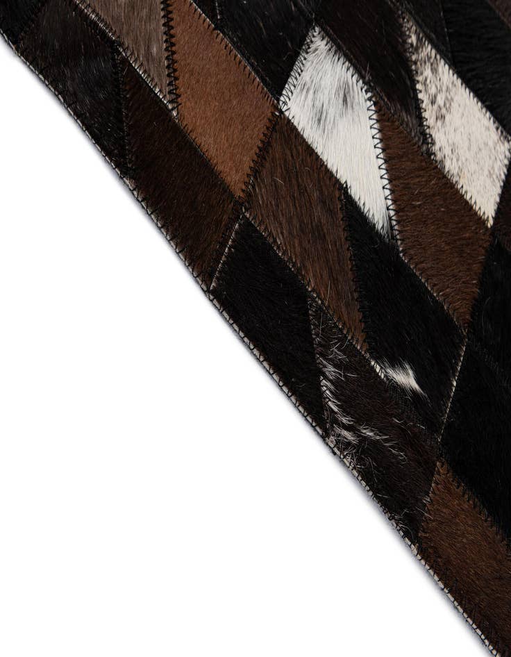 Detail image of 5' 1 x 7' 10 Cowhide - Patchwork Rug