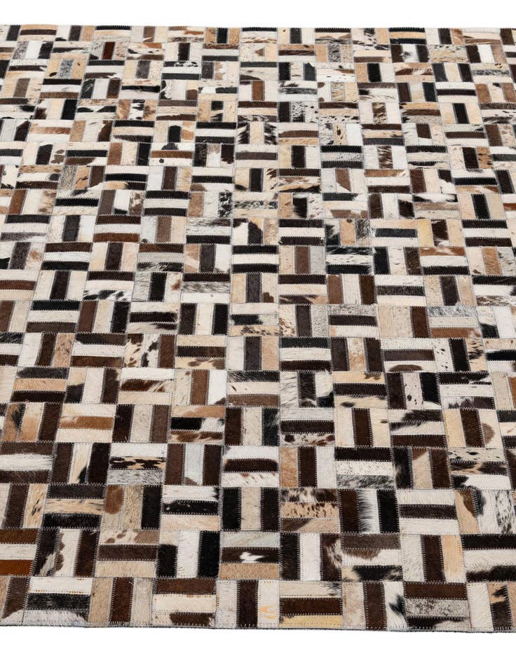 Detail image of 5' x 7' 10 Cowhide - Patchwork Rug