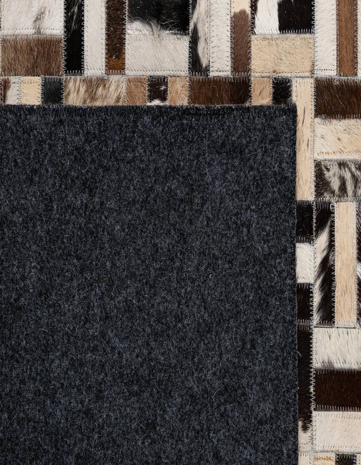 Detail image of 5' x 7' 10 Cowhide - Patchwork Rug
