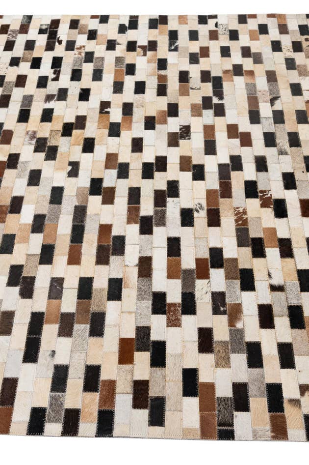 Detail image of 5' 1 x 7' 11 Cowhide - Patchwork Rug