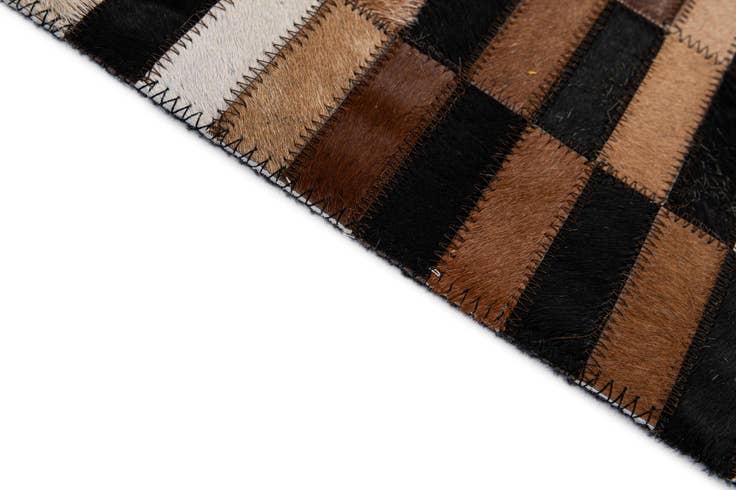 Detail image of 5' x 7' 11 Cowhide - Patchwork Rug