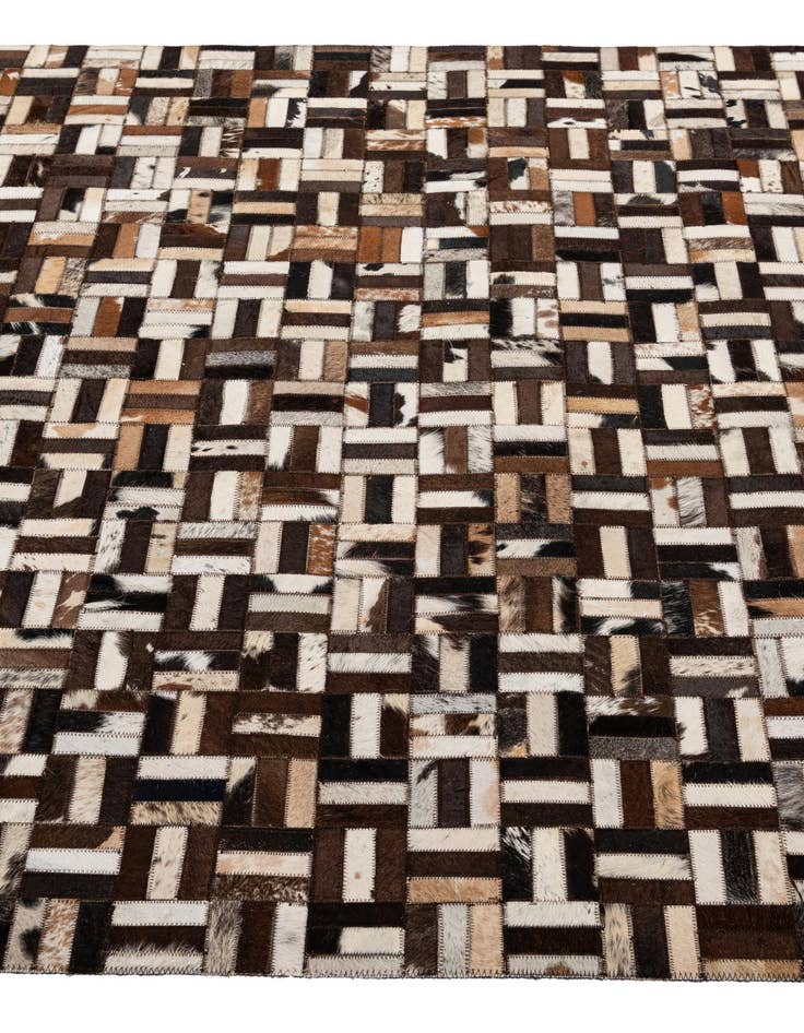 Detail image of 5' x 7' 11 Cowhide - Patchwork Rug