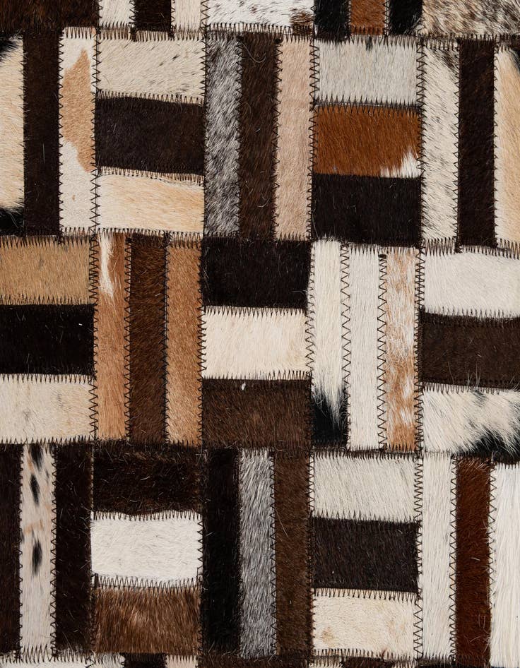 Detail image of 5' x 7' 11 Cowhide - Patchwork Rug