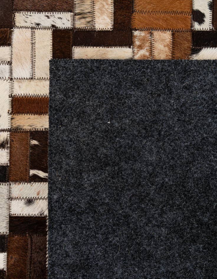 Detail image of 5' x 7' 11 Cowhide - Patchwork Rug