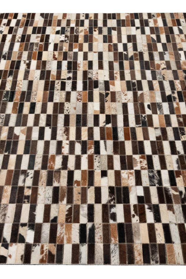 Detail image of 5' x 7' 11 Cowhide - Patchwork Rug