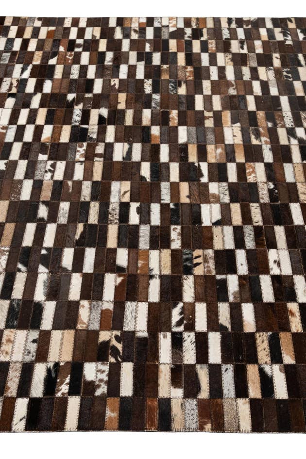Detail image of 5' x 7' 11 Cowhide - Patchwork Rug