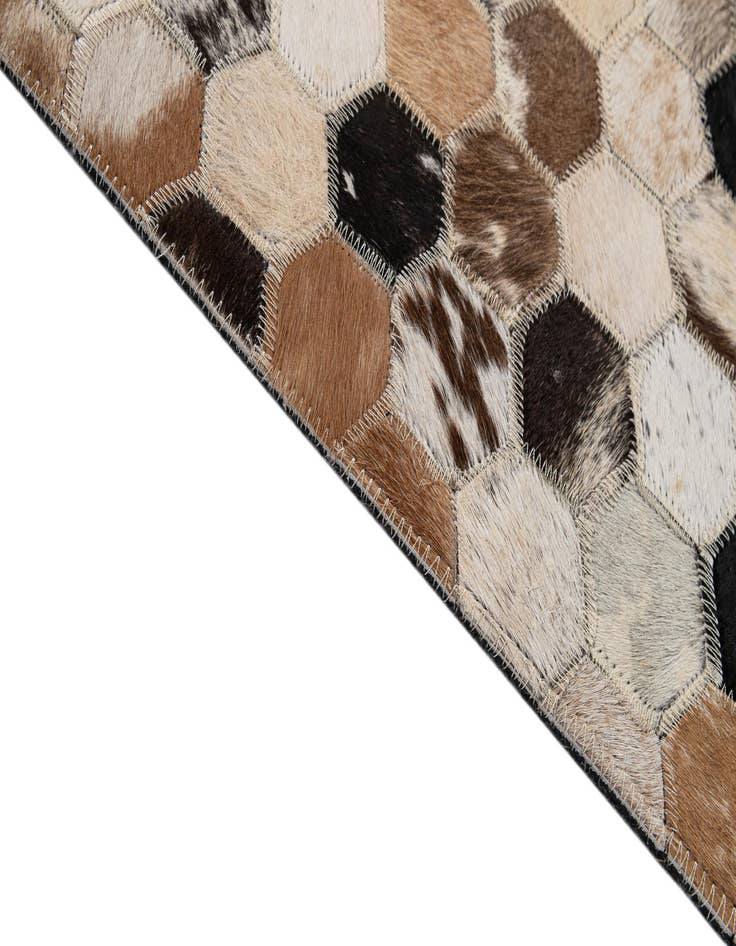 Detail image of 5' 1 x 7' 11 Cowhide - Patchwork Rug