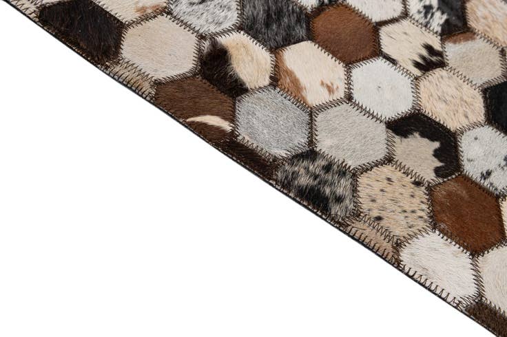 Detail image of 5' x 7' 11 Cowhide - Patchwork Rug
