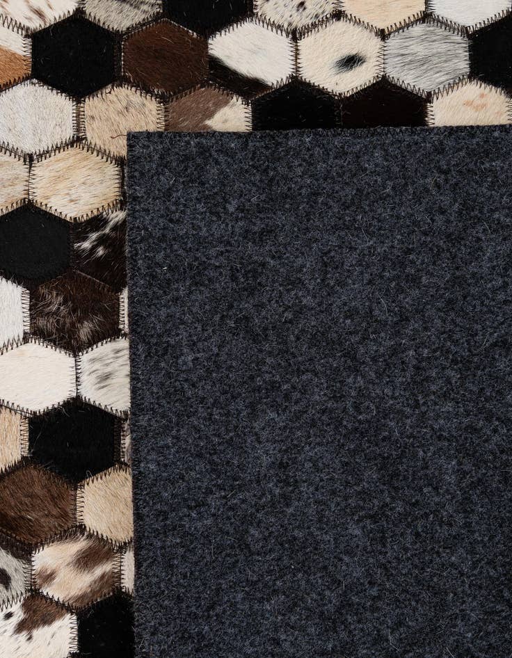 Detail image of 5' 1 x 8' Cowhide - Patchwork Rug