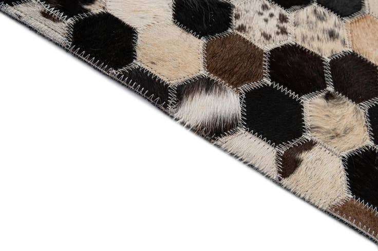 Detail image of 5' 1 x 7' 11 Cowhide - Patchwork Rug