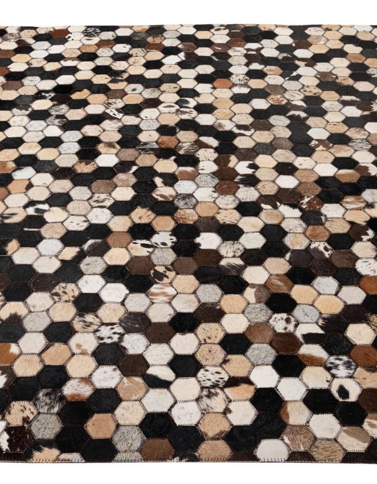 Detail image of 5' 1 x 8' Cowhide - Patchwork Rug