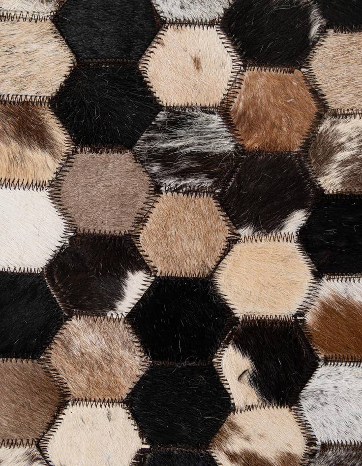 Detail image of 5' 1 x 8' Cowhide - Patchwork Rug