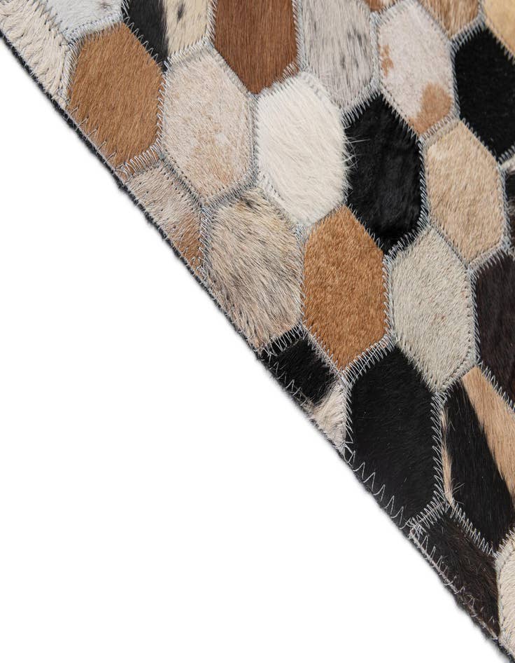 Detail image of 5' 1 x 7' 11 Cowhide - Patchwork Rug