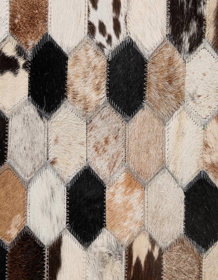 Detail image of 5' 1 x 7' 11 Cowhide - Patchwork Rug