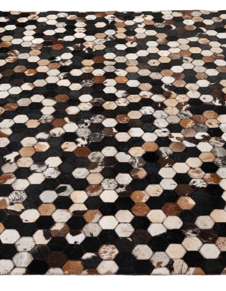 Detail image of 5' 1 x 8' Cowhide - Patchwork Rug