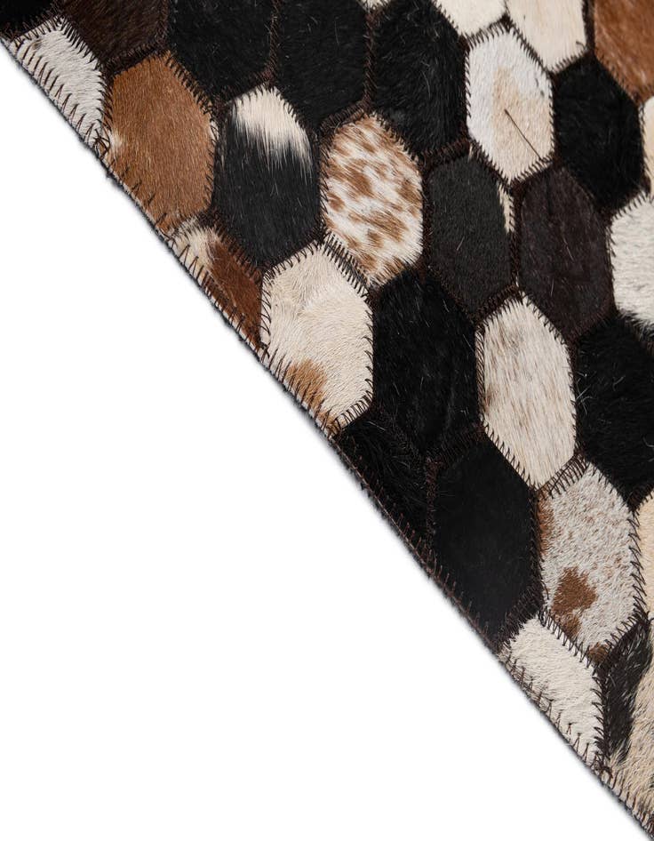Detail image of 5' 1 x 8' Cowhide - Patchwork Rug