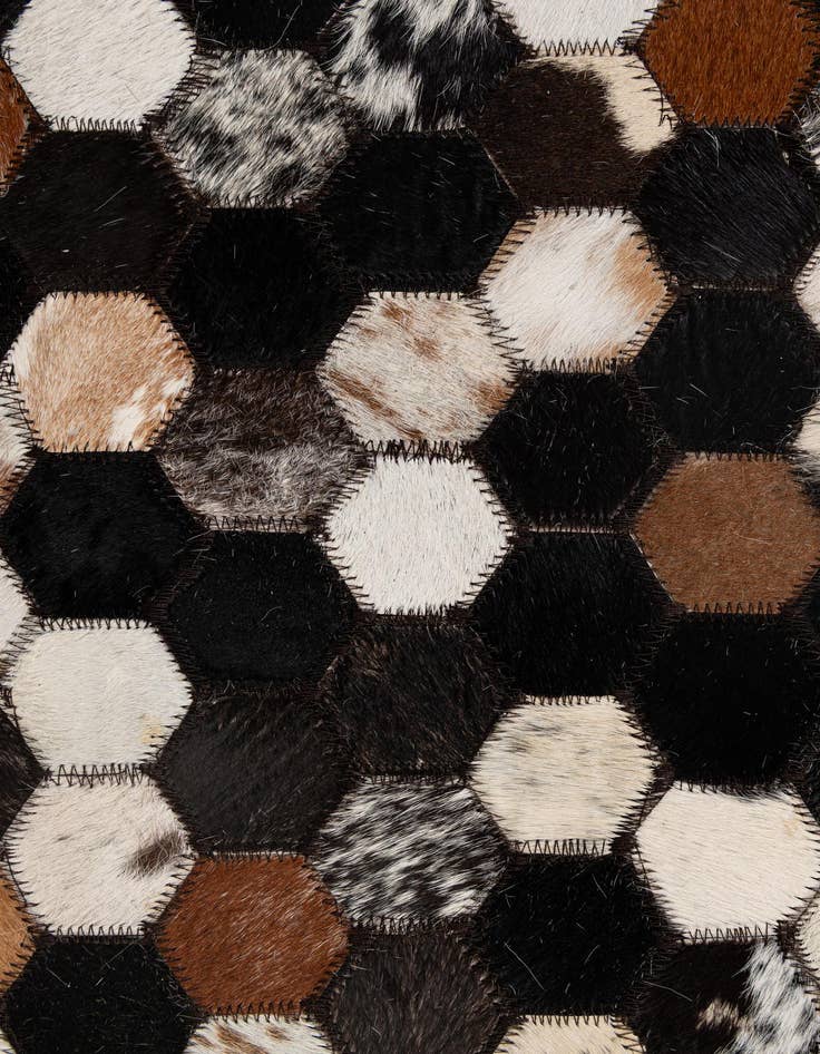 Detail image of 5' 1 x 8' Cowhide - Patchwork Rug