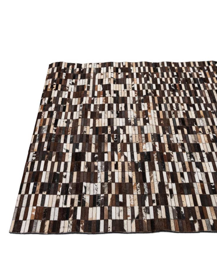 Detail image of 5' x 7' 11 Cowhide - Patchwork Rug