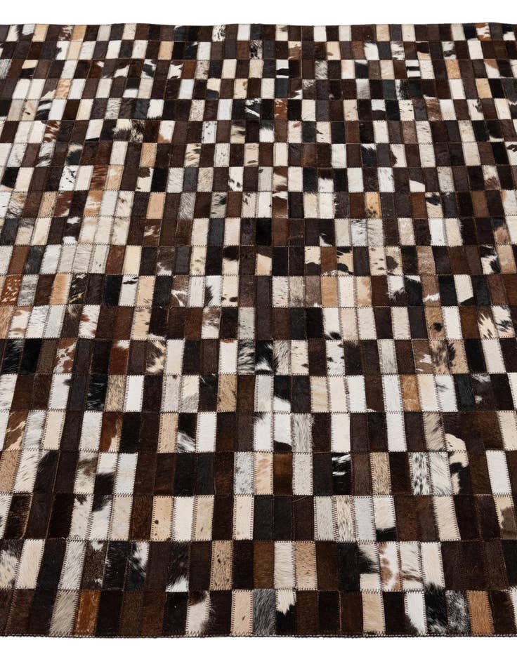 Detail image of 5' x 7' 11 Cowhide - Patchwork Rug