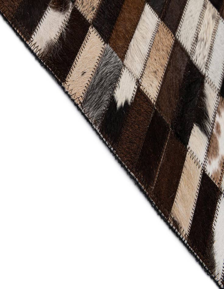 Detail image of 5' x 7' 11 Cowhide - Patchwork Rug