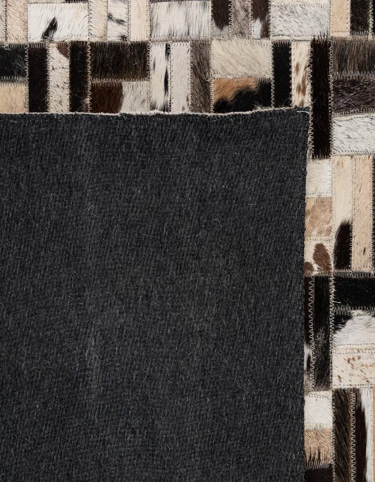 Detail image of 5' x 7' 11 Cowhide - Patchwork Rug