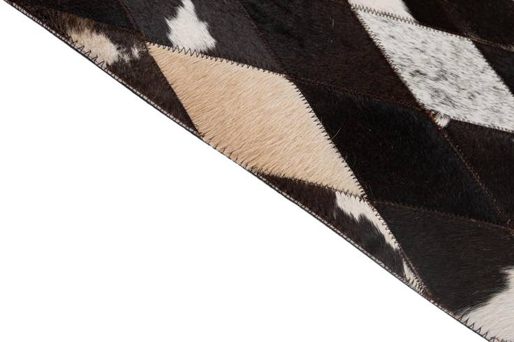 Detail image of 5' 10 x 8' Cowhide - Patchwork Rug