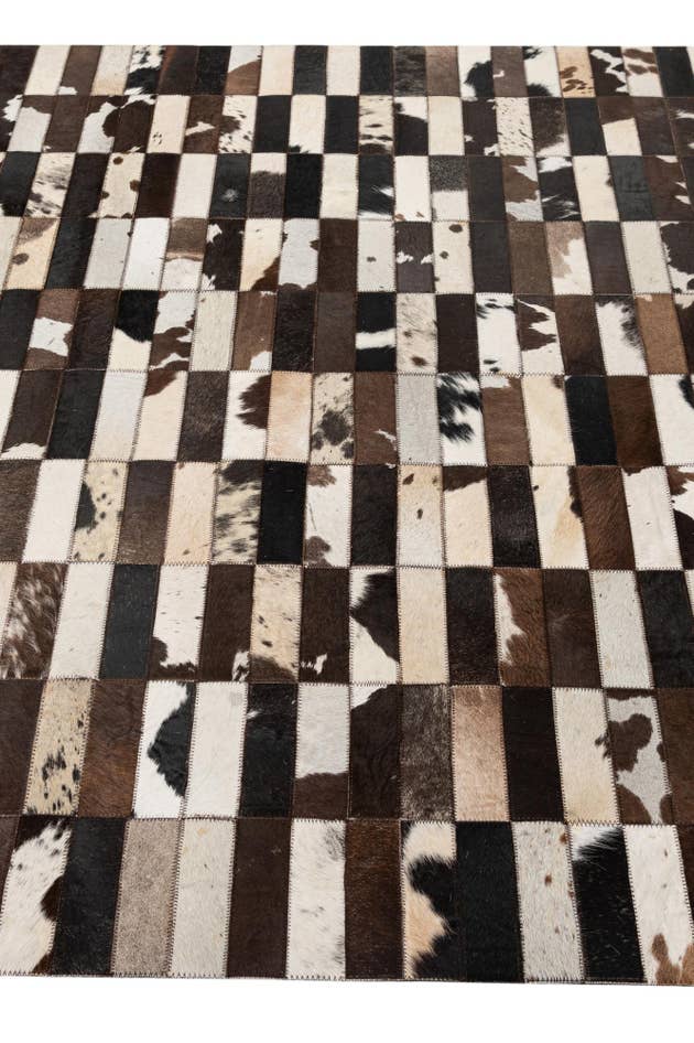 Detail image of 5' x 7' 11 Cowhide - Patchwork Rug