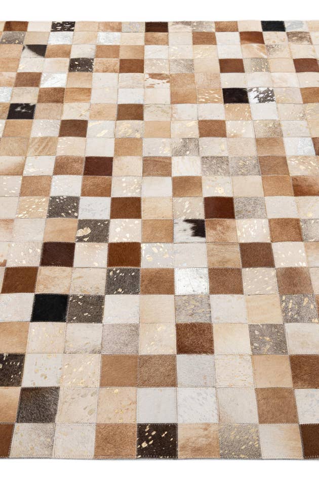 Detail image of 5' 1 x 8' Cowhide - Patchwork Rug