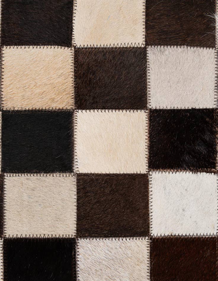Detail image of 5' x 8' 1 Cowhide - Patchwork Rug