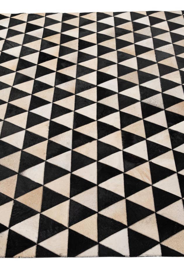 Detail image of 5' 2 x 8' 2 Cowhide - Patchwork Rug