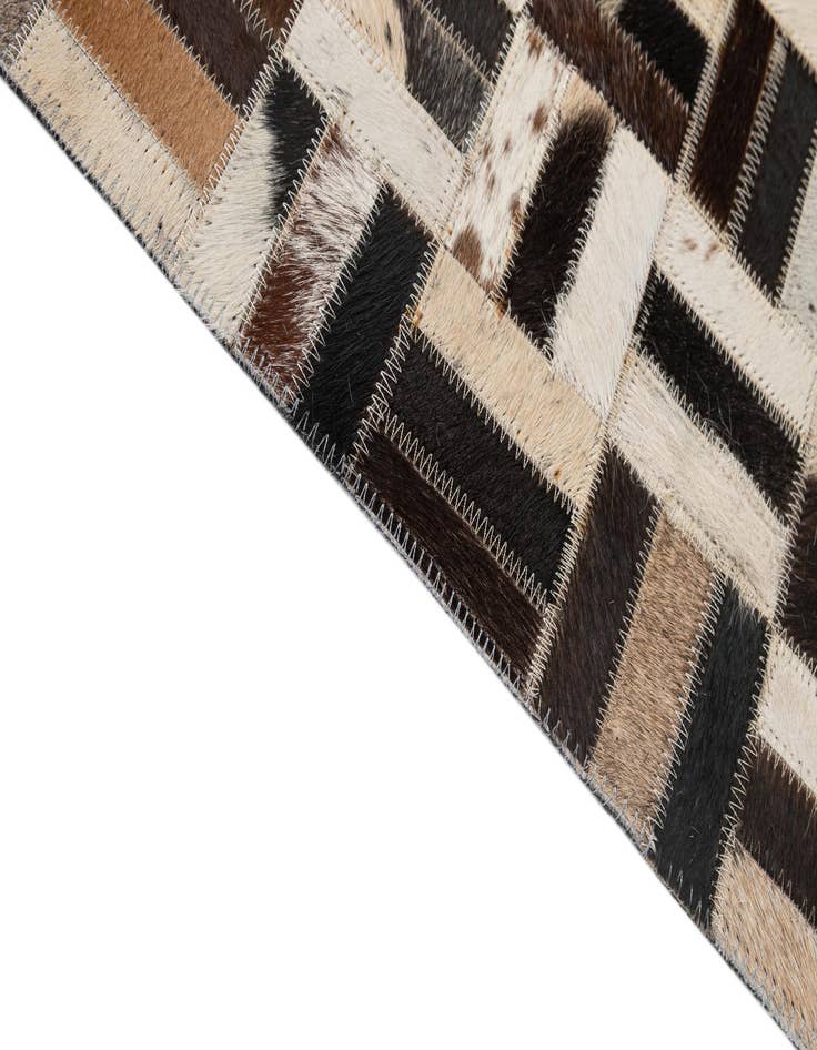 Detail image of 5' x 7' 11 Cowhide - Patchwork Rug