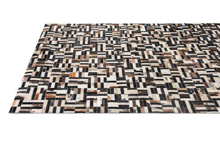 5' 1 x 8' Cowhide - Patchwork Rug