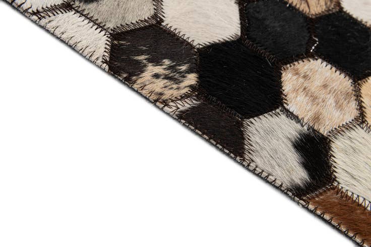 Detail image of 5' 1 x 8' Cowhide - Patchwork Rug
