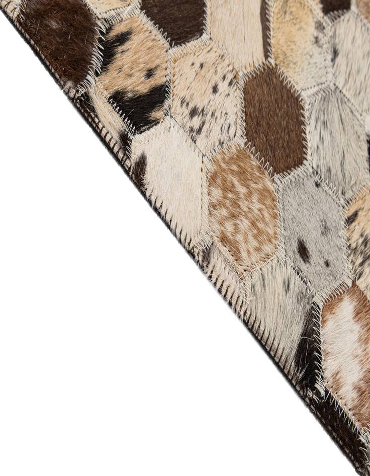 Detail image of 5' x 7' 10 Cowhide - Patchwork Rug