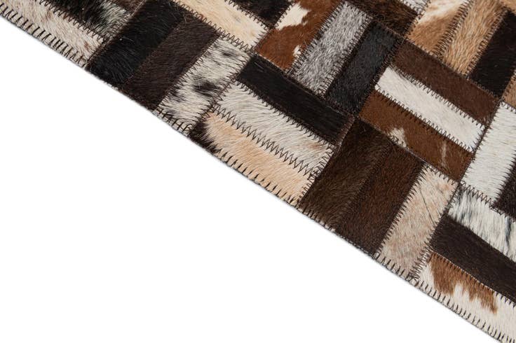 Detail image of 5' x 7' 11 Cowhide - Patchwork Rug