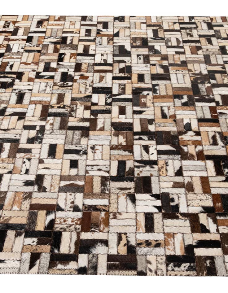 Detail image of 5' x 7' 11 Cowhide - Patchwork Rug