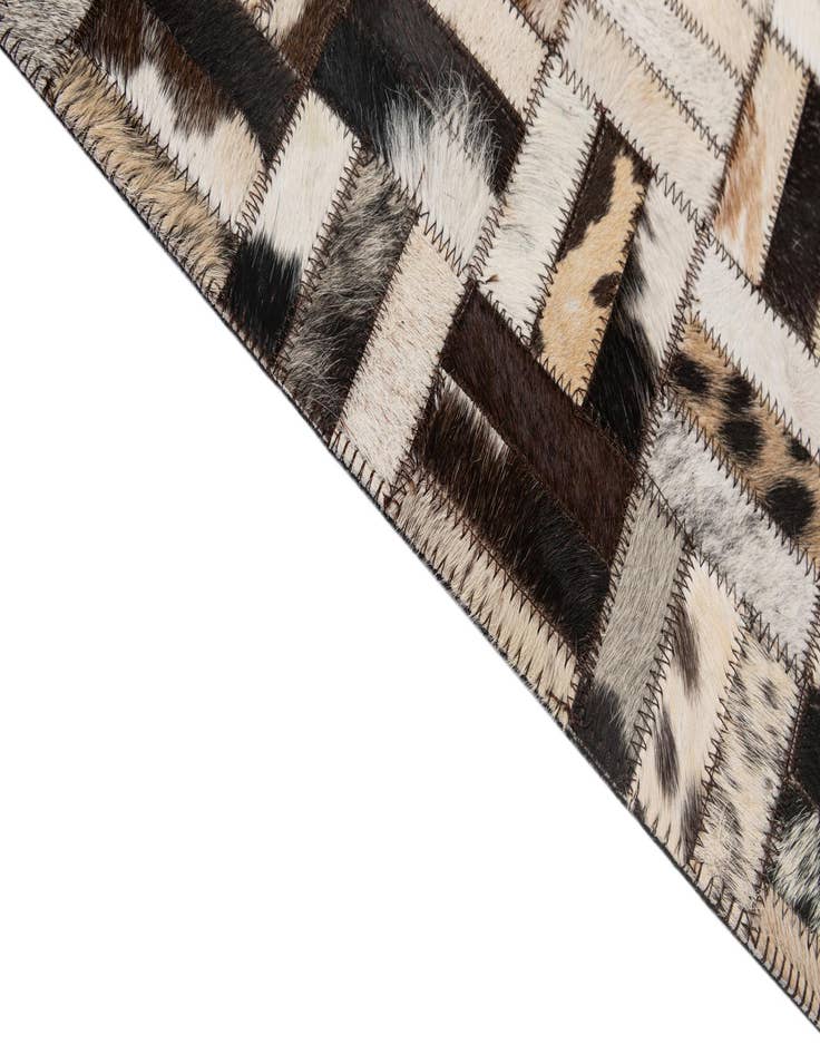 Detail image of 5' x 7' 11 Cowhide - Patchwork Rug