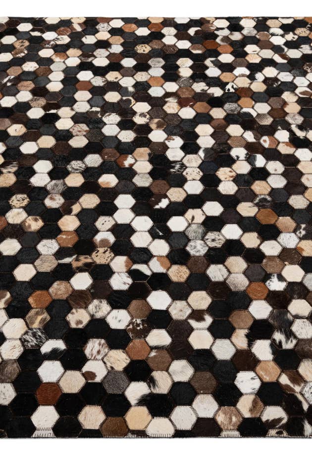 Detail image of 5' 1 x 7' 11 Cowhide - Patchwork Rug