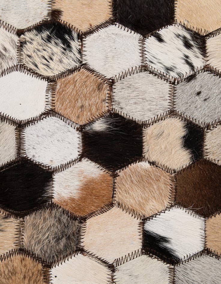 Detail image of 5' 1 x 7' 11 Cowhide - Patchwork Rug