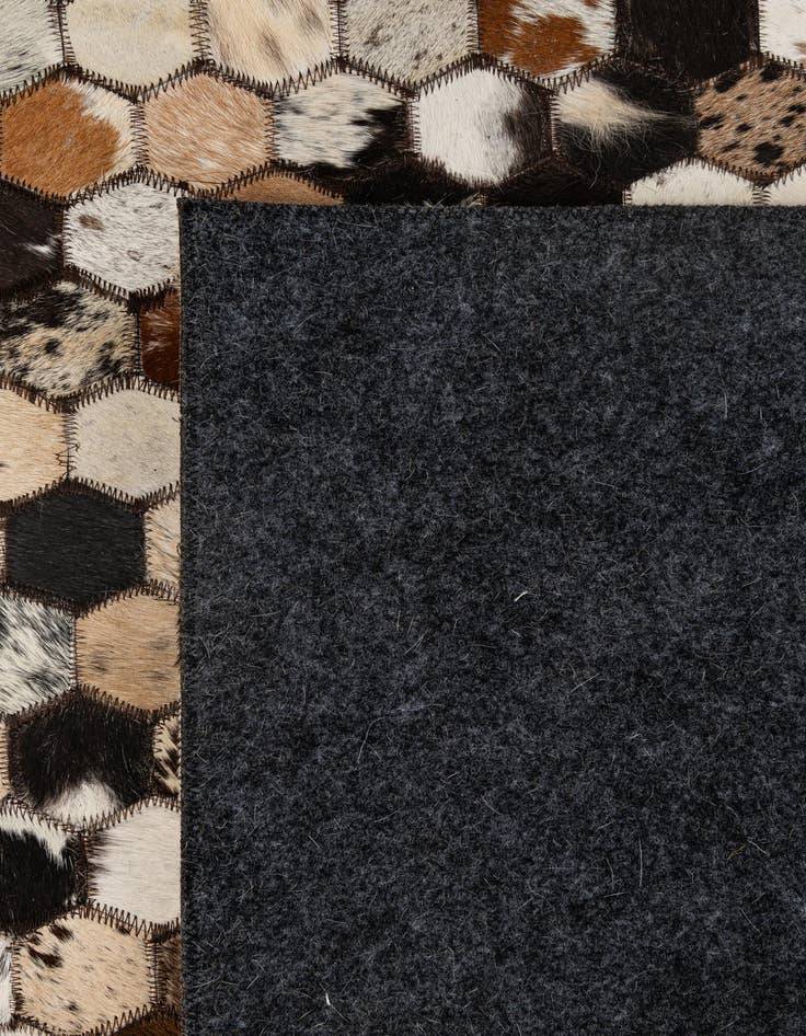 Detail image of 5' x 7' 11 Cowhide - Patchwork Rug