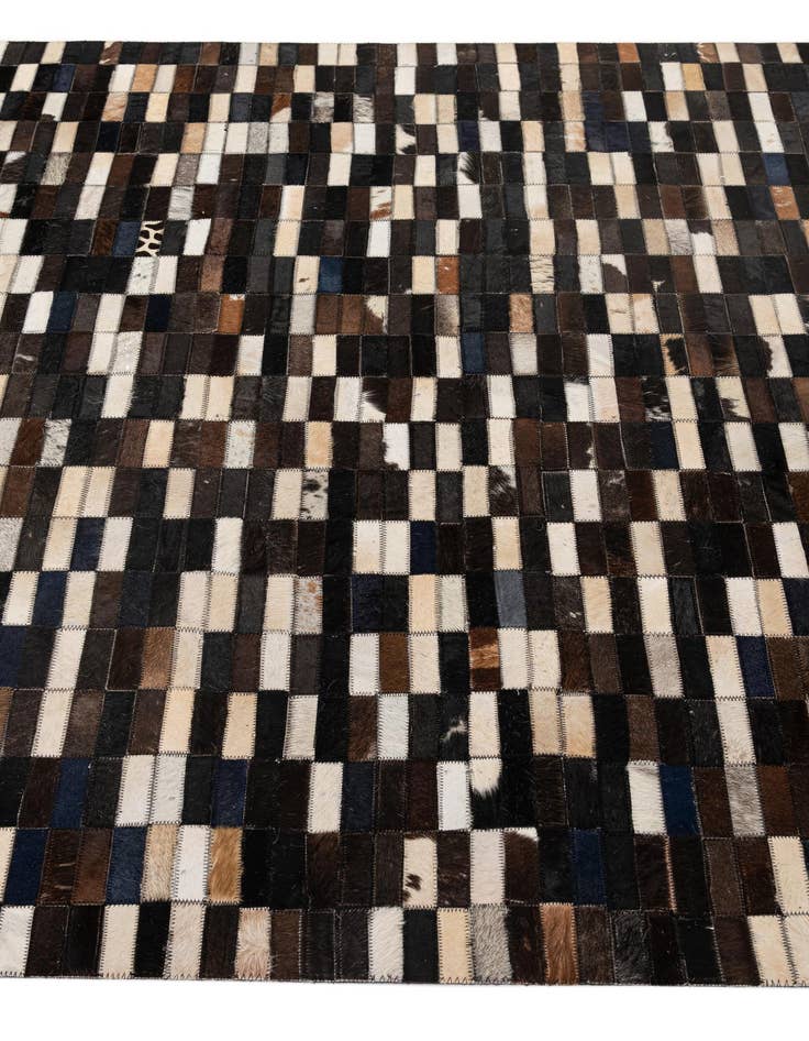Detail image of 5' x 7' 11 Cowhide - Patchwork Rug