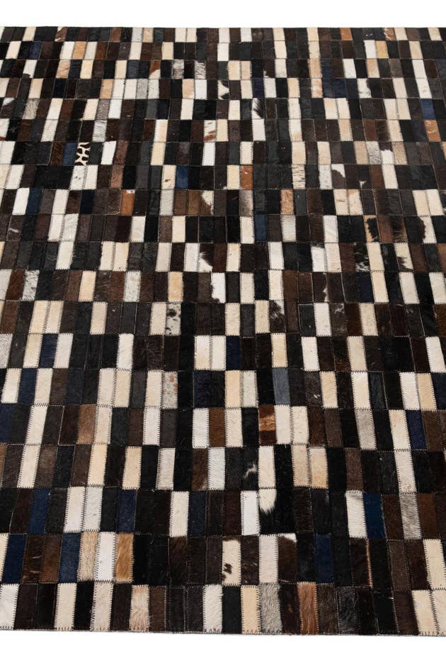 Detail image of 5' x 7' 11 Cowhide - Patchwork Rug