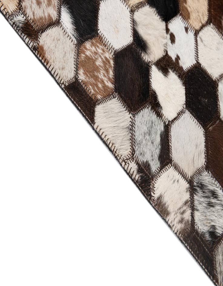 Detail image of 5' x 7' 11 Cowhide - Patchwork Rug