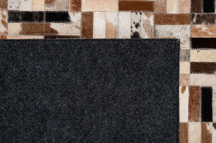 5' 1 x 8' Cowhide - Patchwork Rug