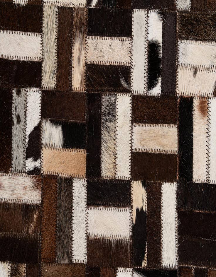 Detail image of 4' 11 x 7' 11 Cowhide - Patchwork Rug