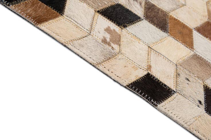Detail image of 5' x 7' 11 Cowhide - Patchwork Rug
