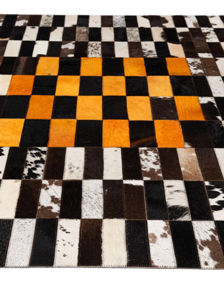 Detail image of 5' x 8' 1 Cowhide - Patchwork Rug
