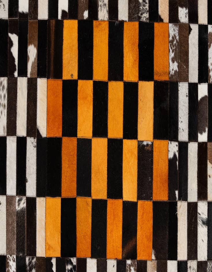 Detail image of 5' x 8' 1 Cowhide - Patchwork Rug