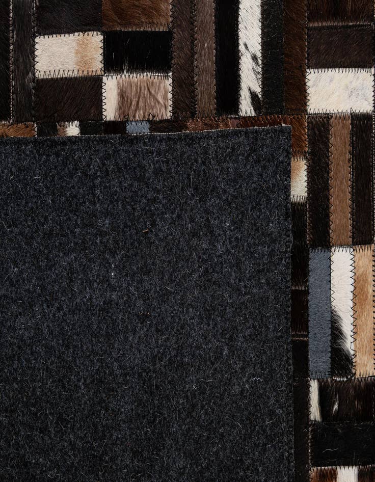 Detail image of 5' 1 x 8' 1 Cowhide - Patchwork Rug